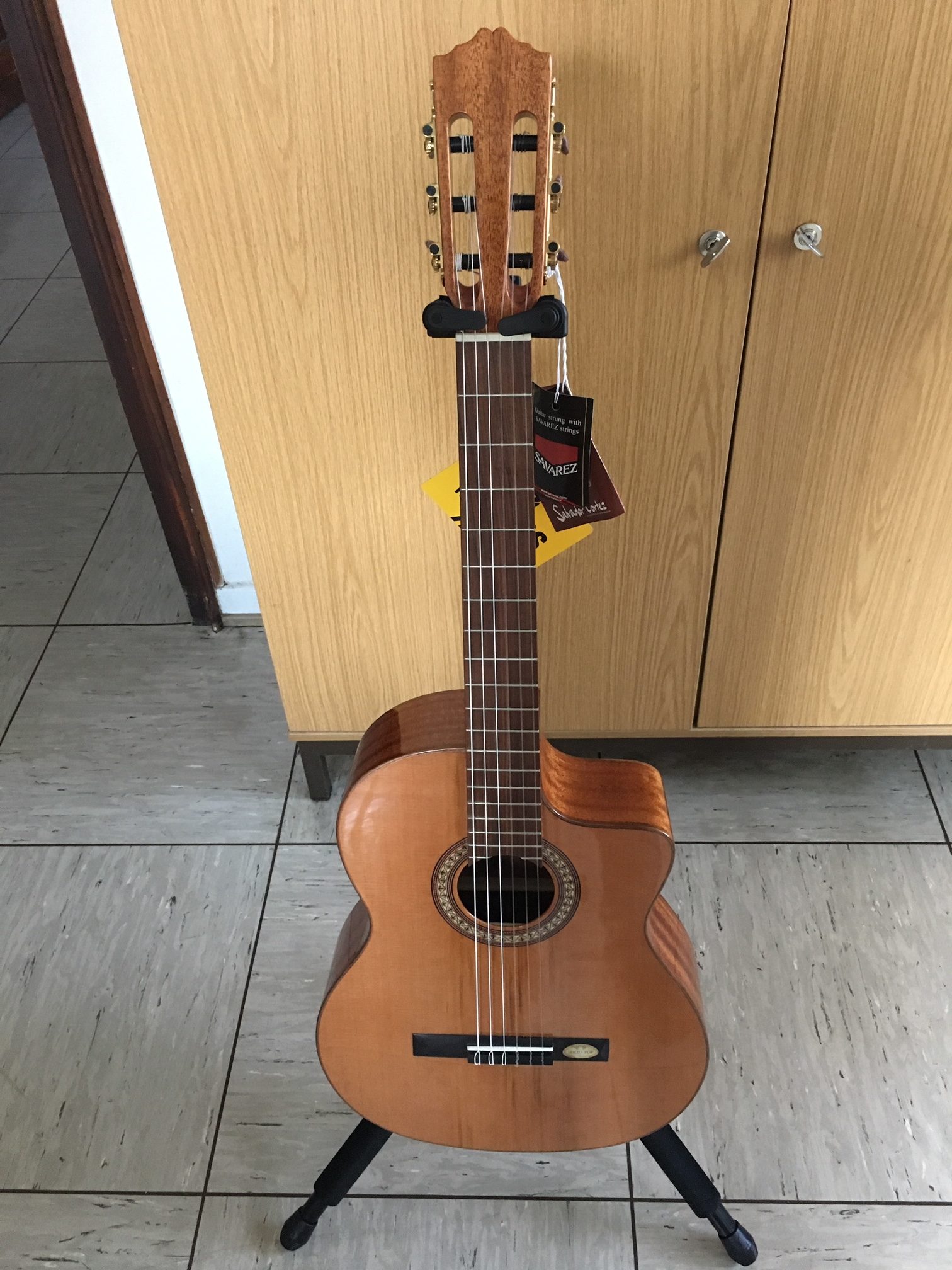 Unsere neue Schulgitarre